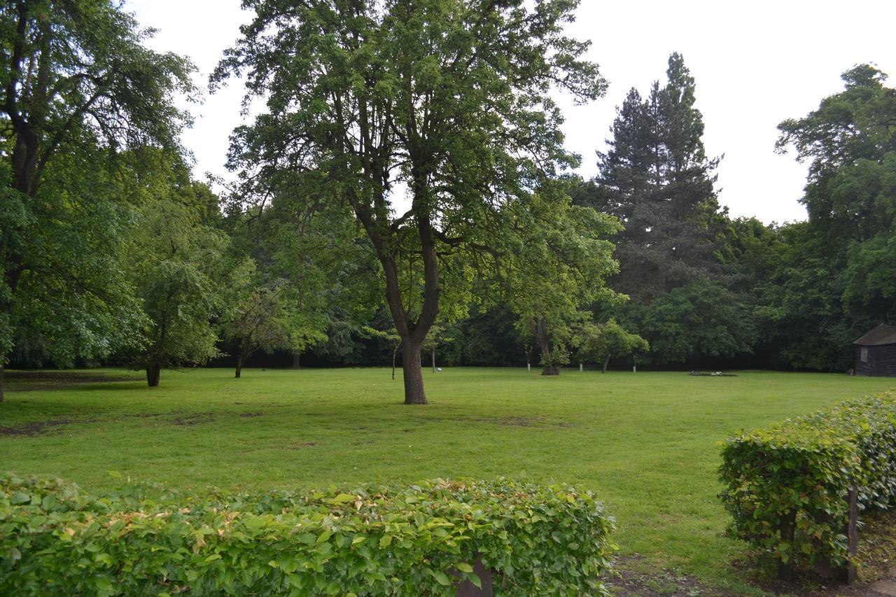 Hotel Gilwell Park Chingford Exteriér fotografie