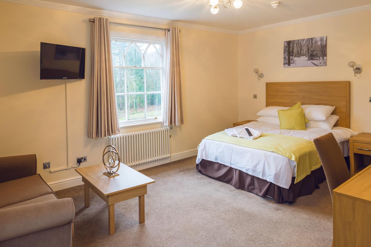 Hotel Gilwell Park Chingford Exteriér fotografie